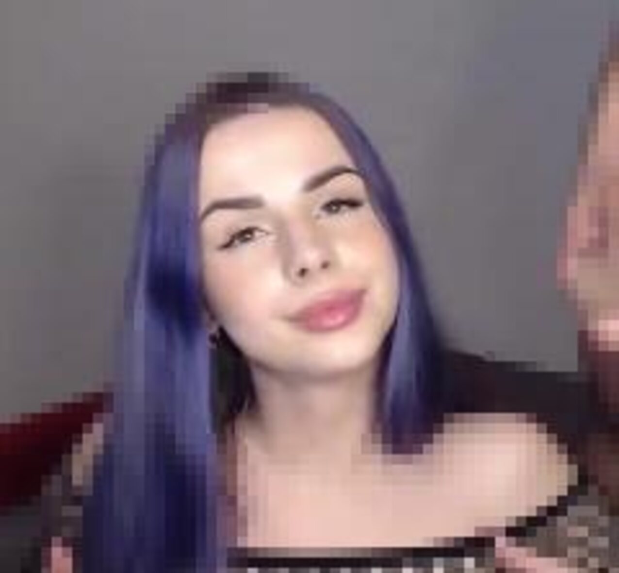 camgirl blue hair big lips