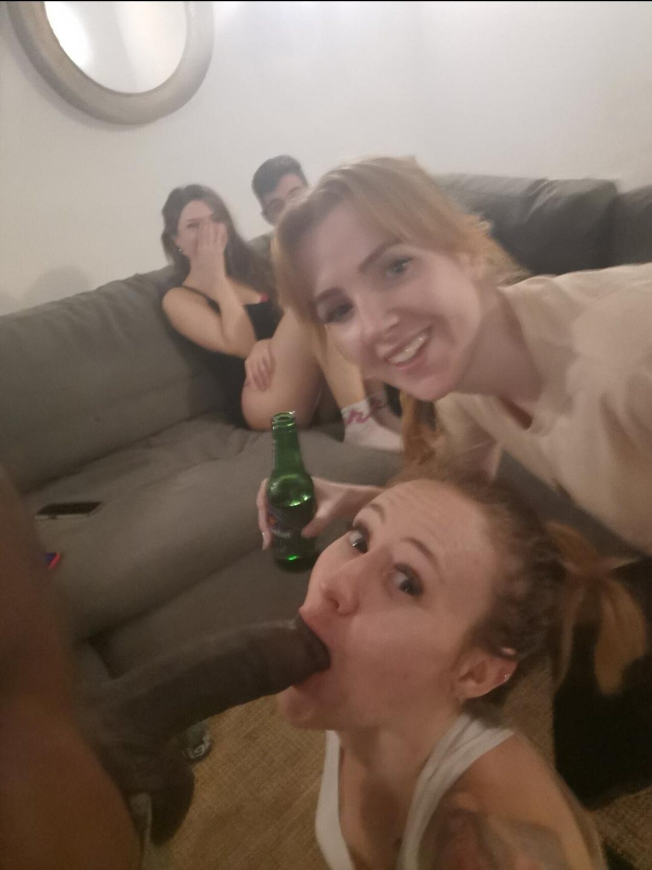 amateur blonde brunette