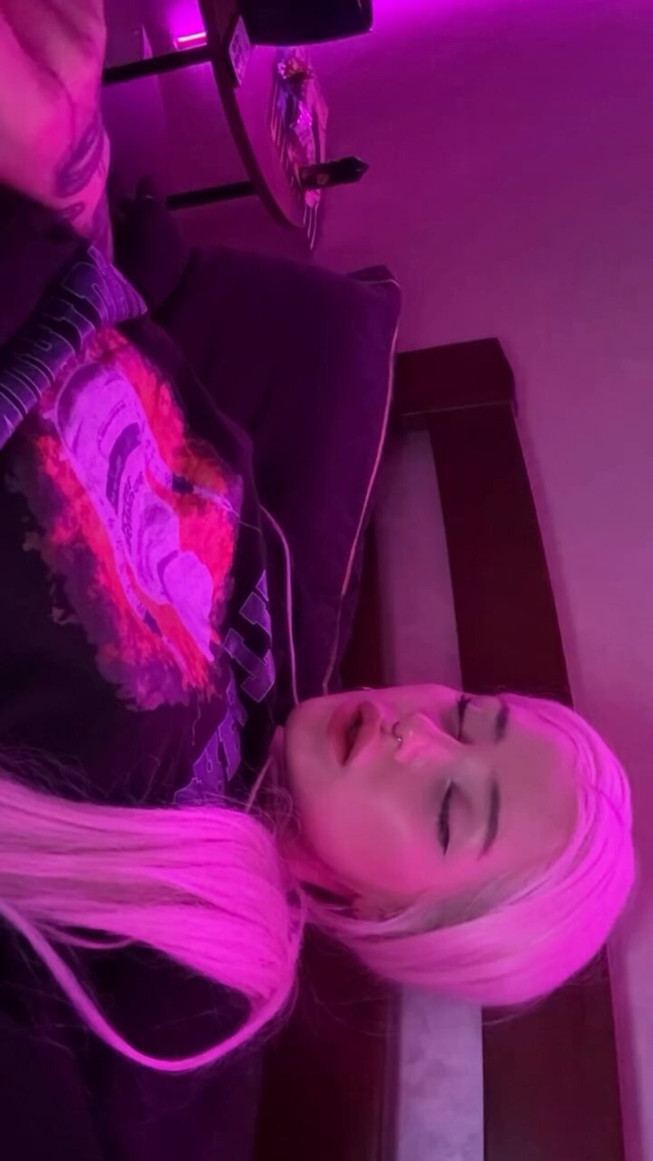 masturbating blonde hot