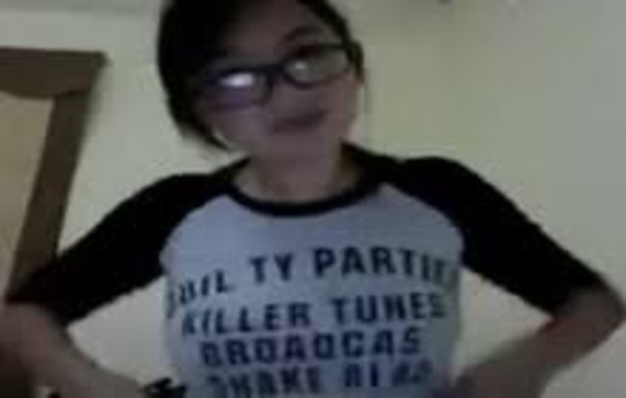 teen filipina striptease