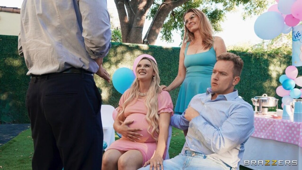 blonde brazzers pregnant