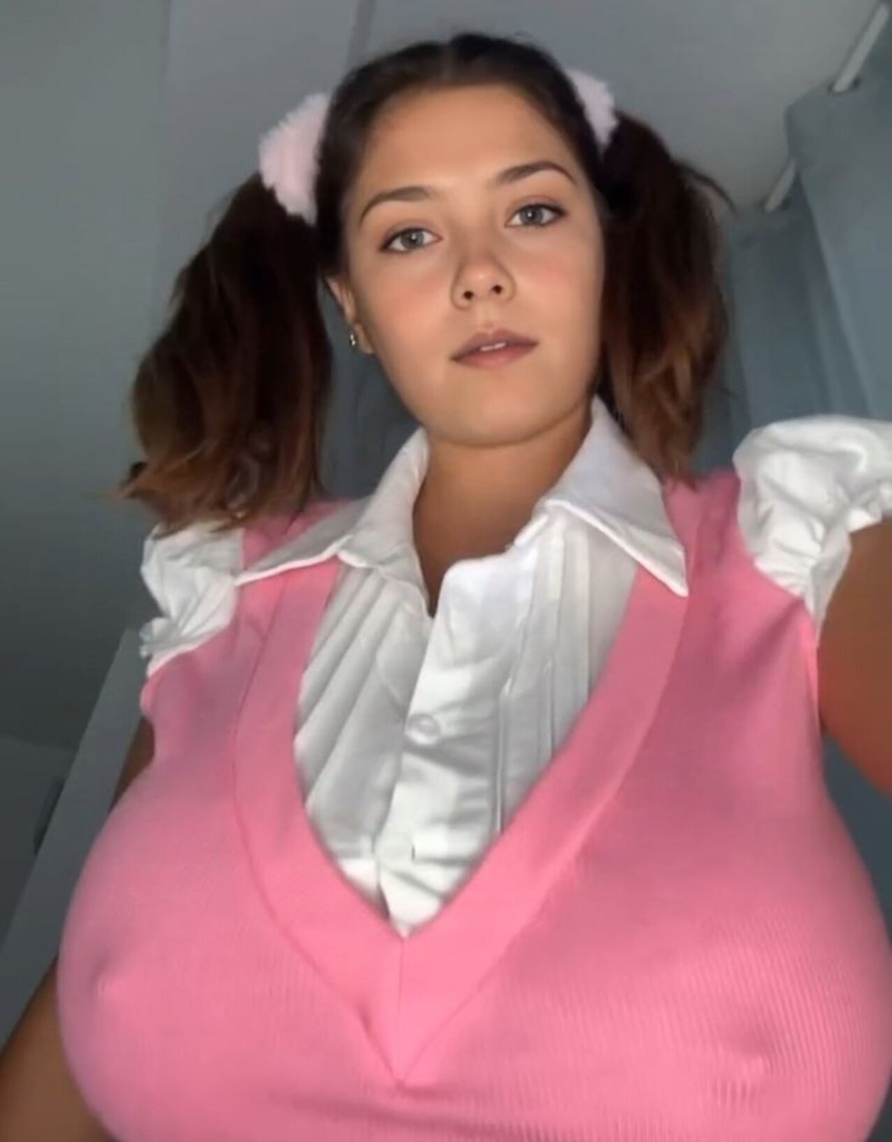 busty sexy bigboobs