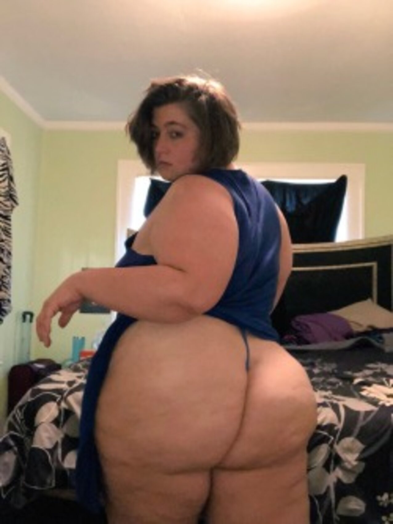 big ass pillows tong