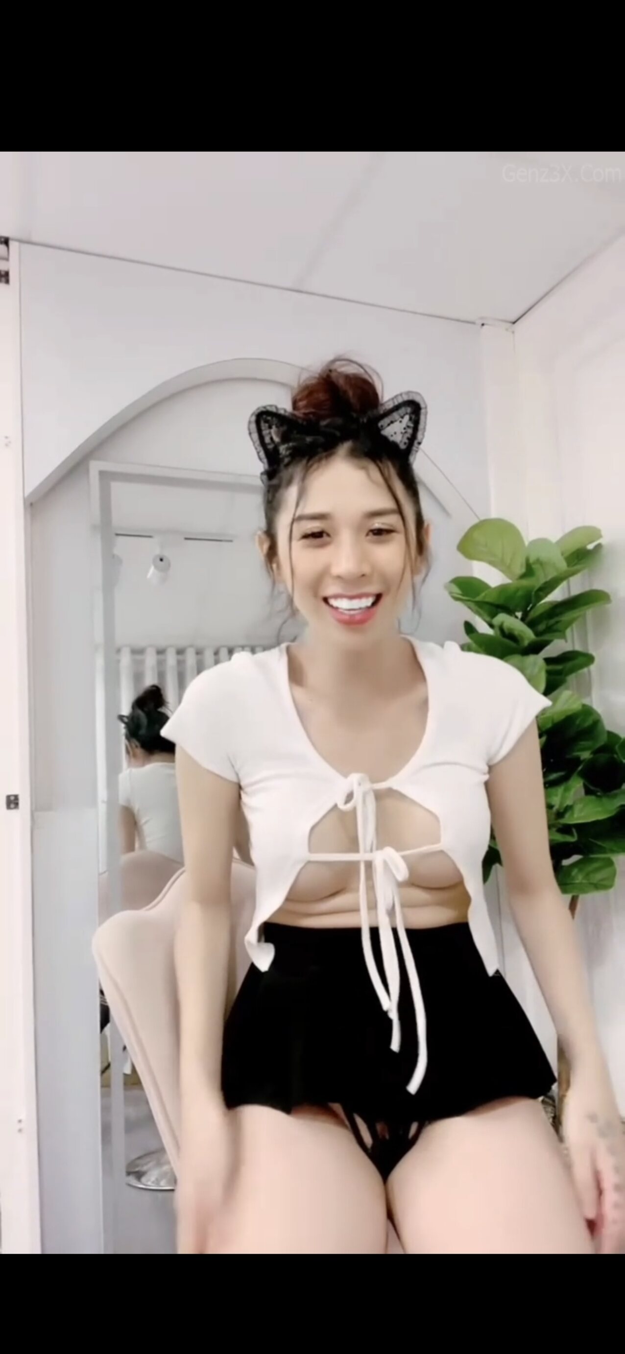 vietnam camgirl small tits