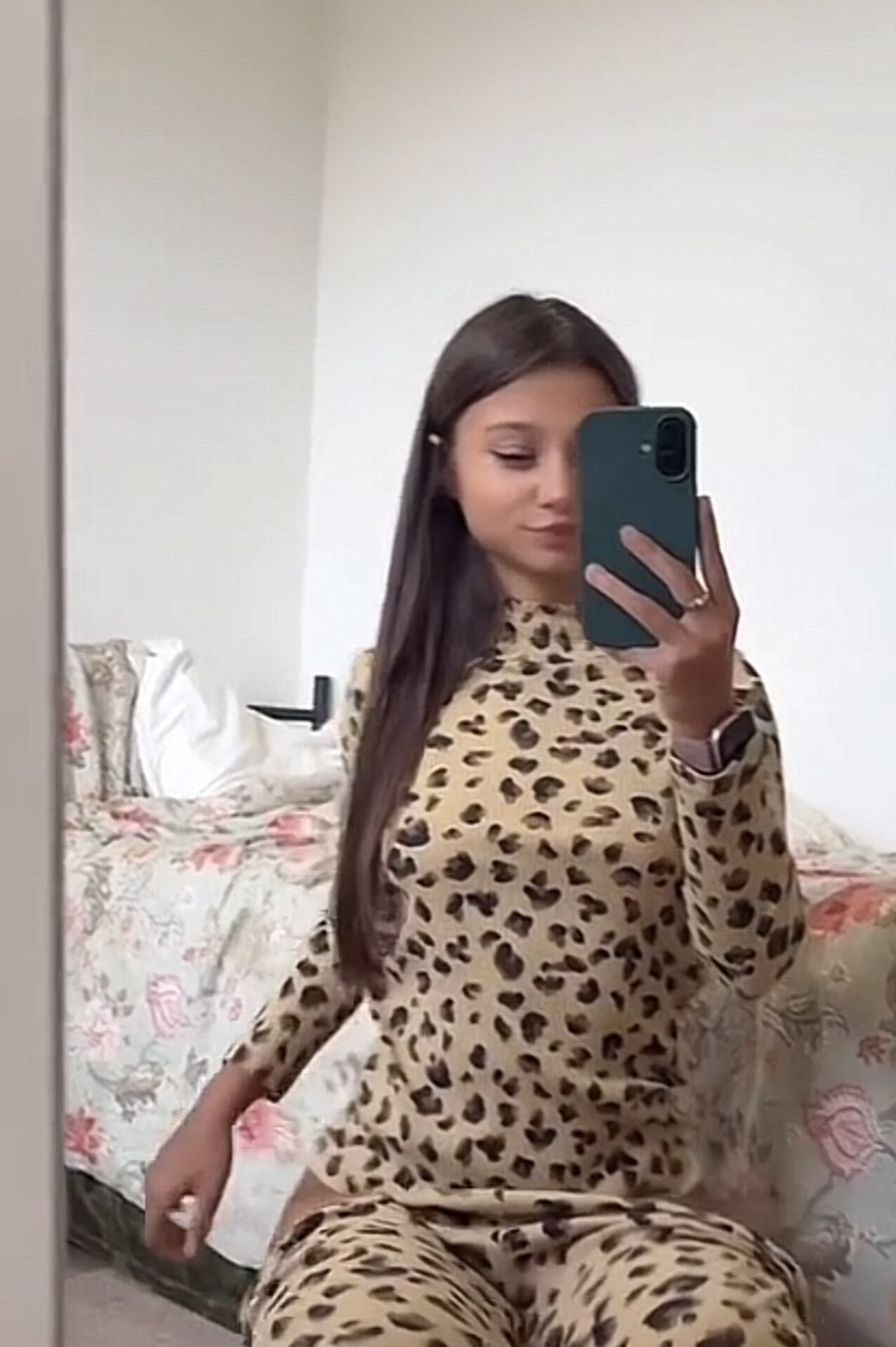 camgirl ads hot