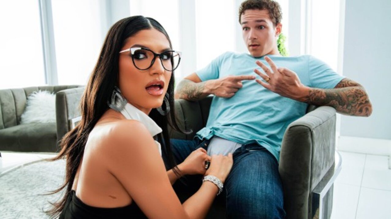 pornstar appearance botox lips