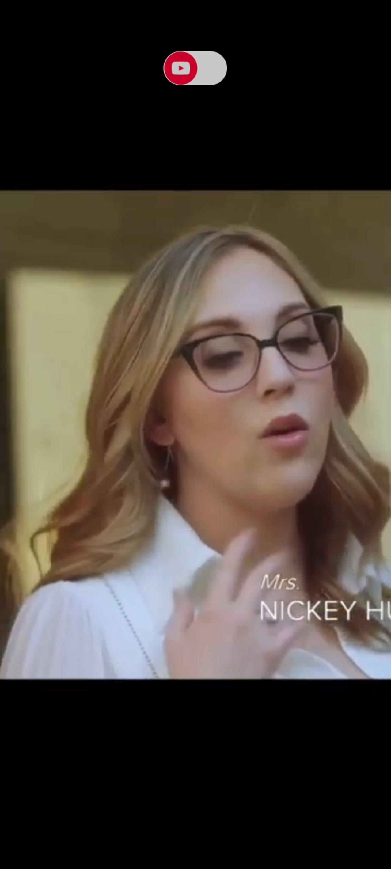 glasses blonde hot woman