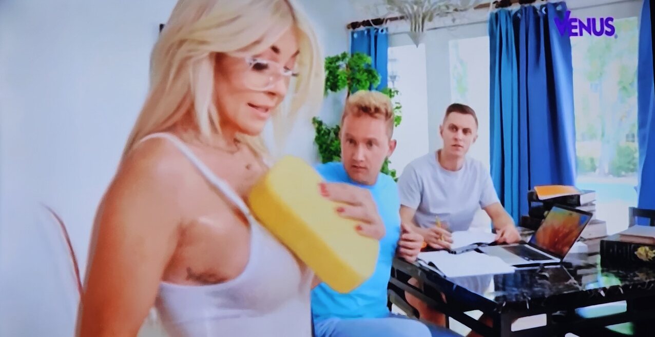 stepmom blonde treesome