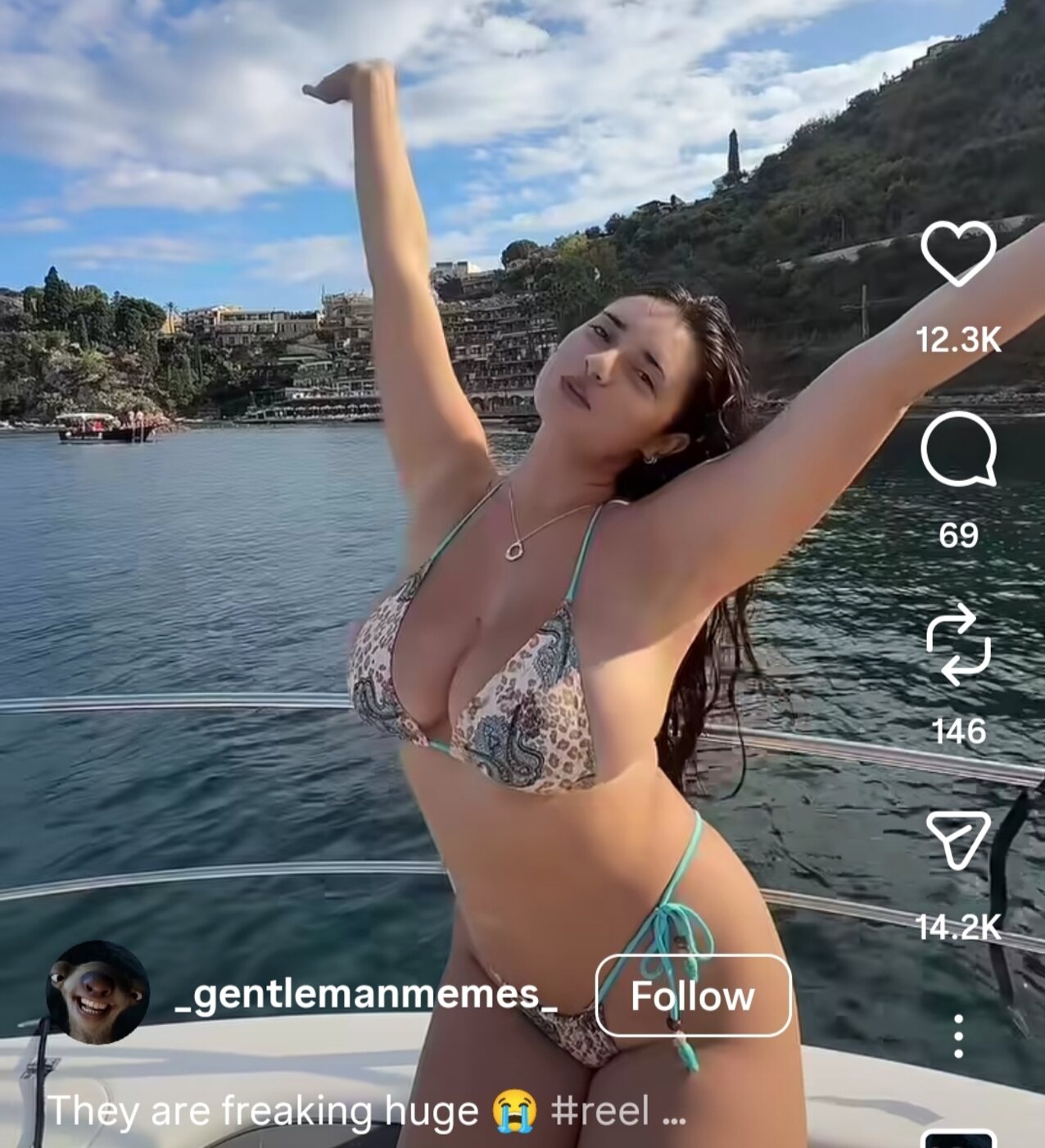 huge titts huge ass sea