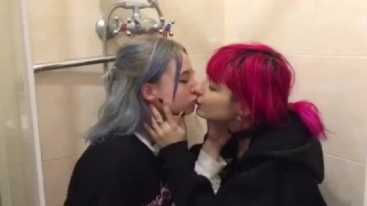 blue hair pink hair lesbian