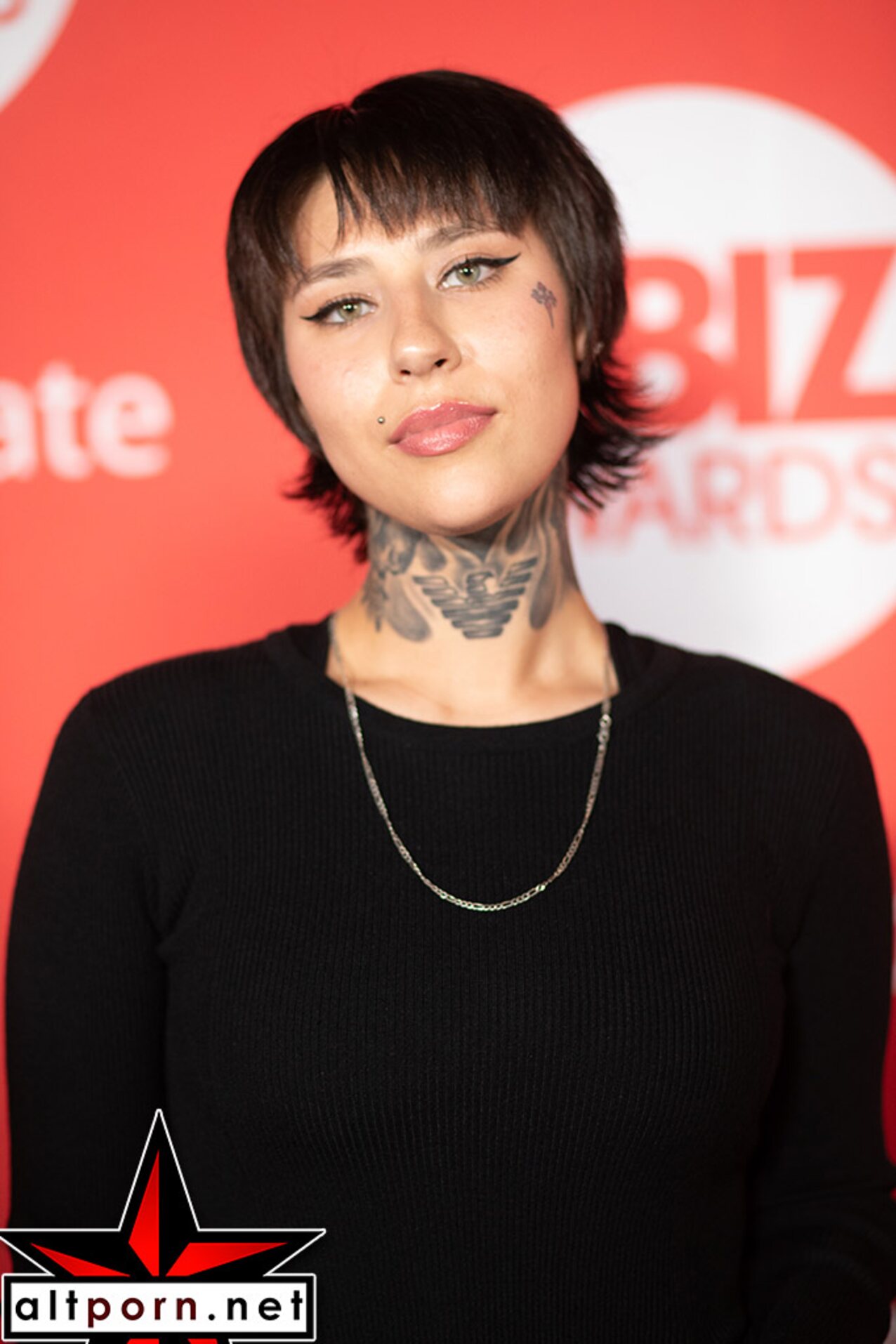 alt goth short hair