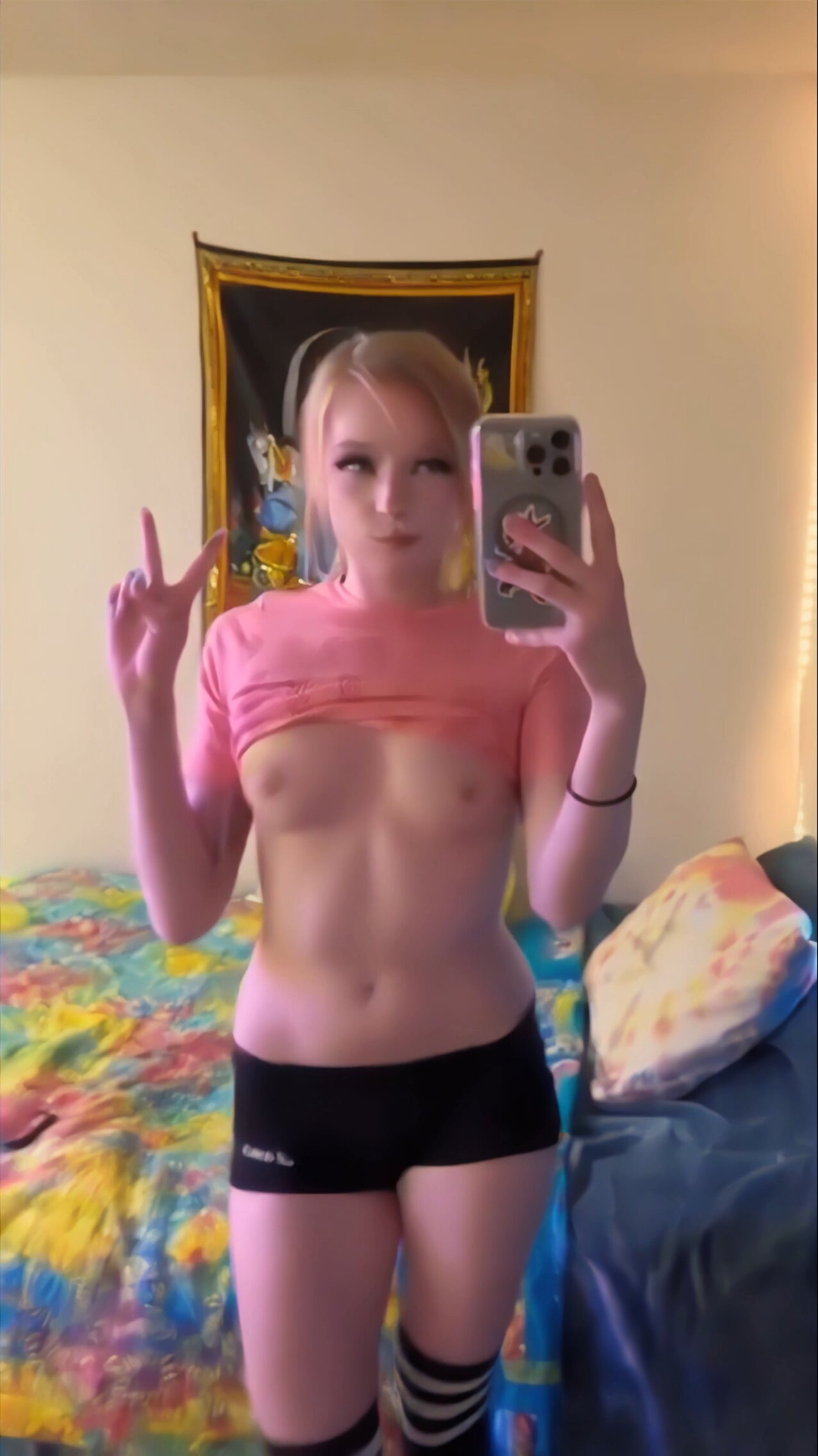 solo dancing blonde