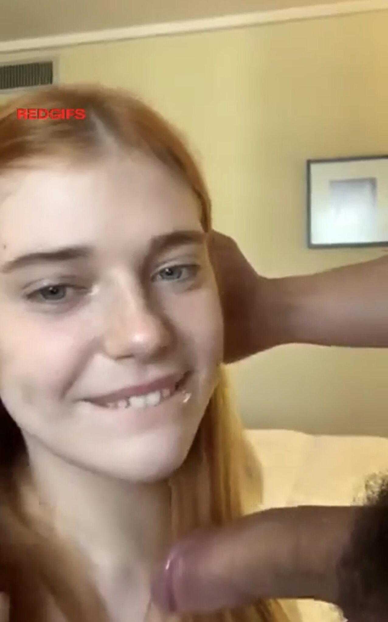 amateur ass red