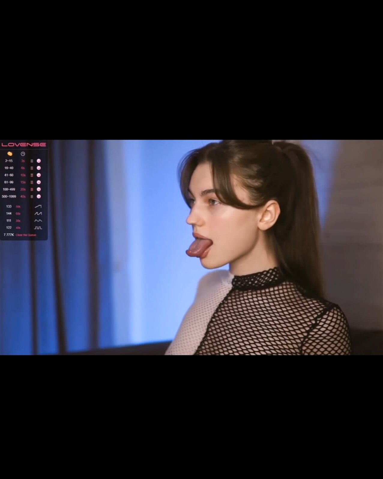 streamer long tongue long hair