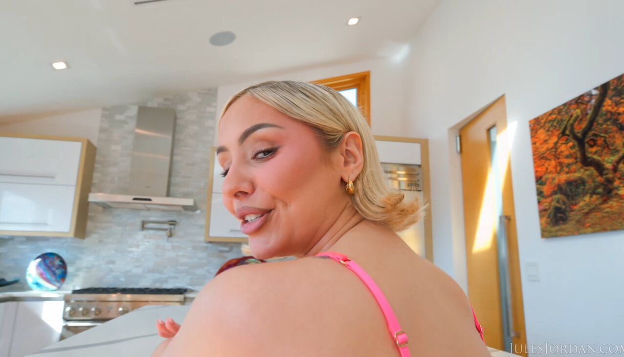 milf big ass threesome