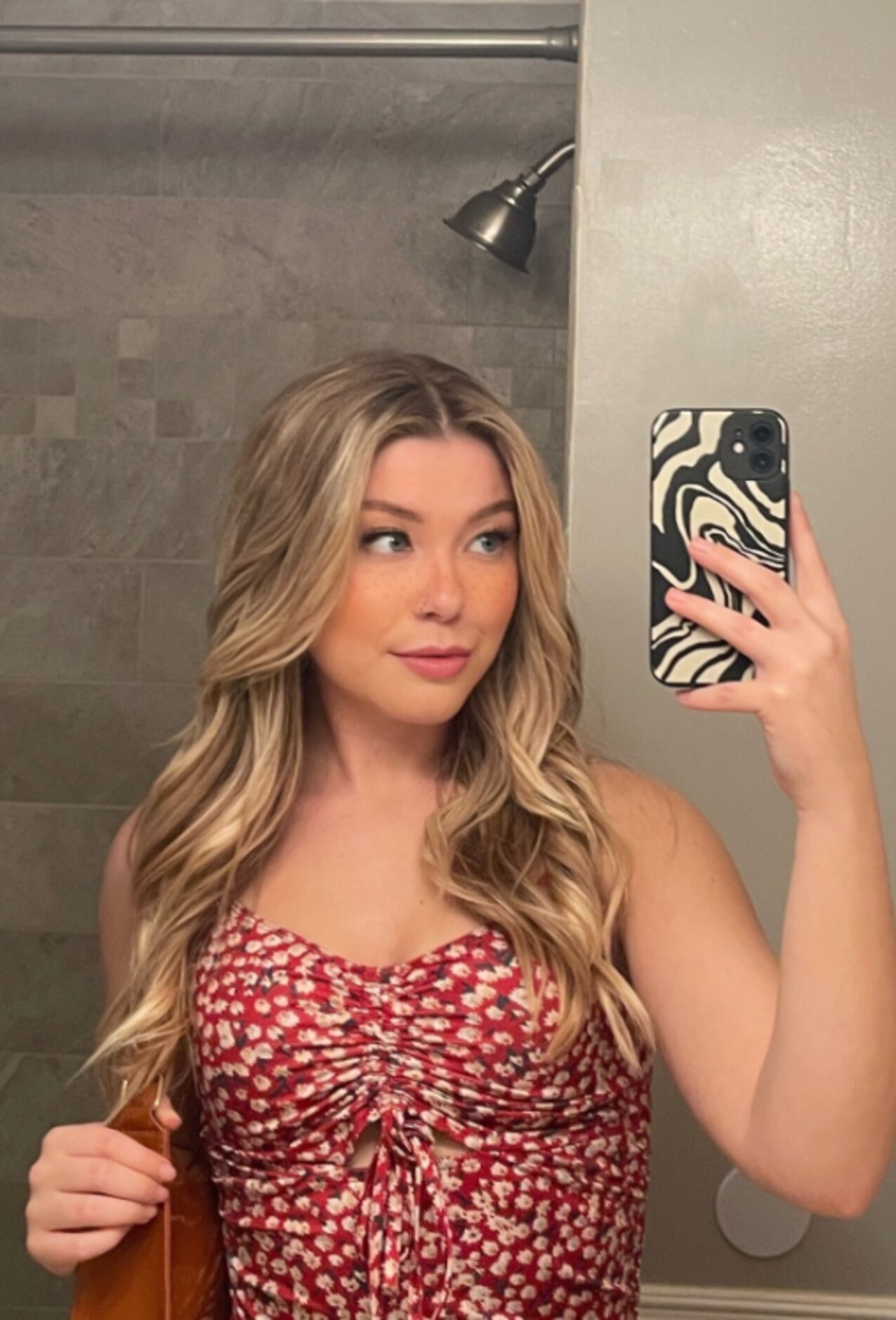 camgirl blonde big boobs