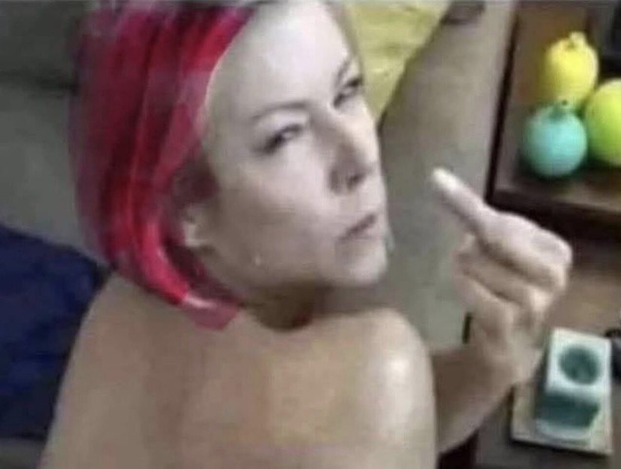 red head middle finger sex