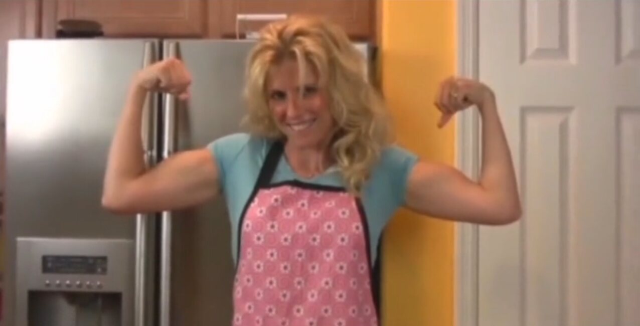 kitchen blonde apron