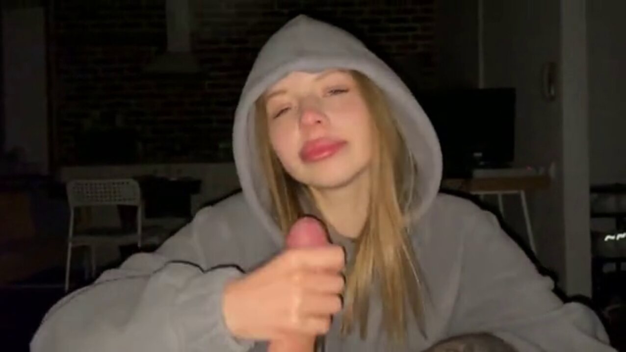 amateur blonde blowjob