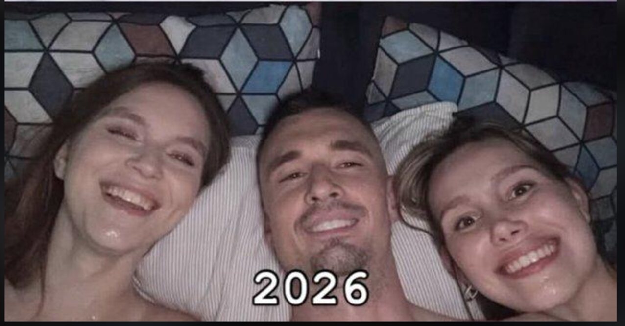 amateur threesome facial