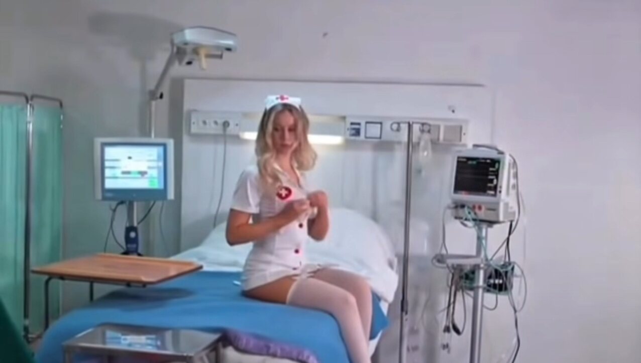 nurse blonde hospital
