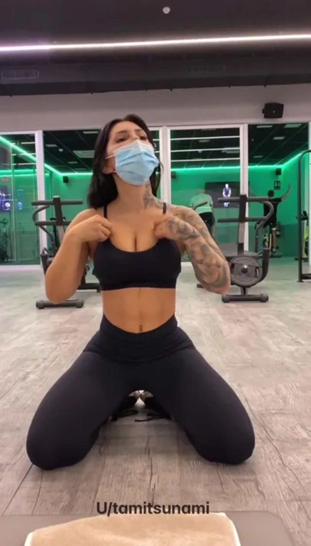 busty gym beauty