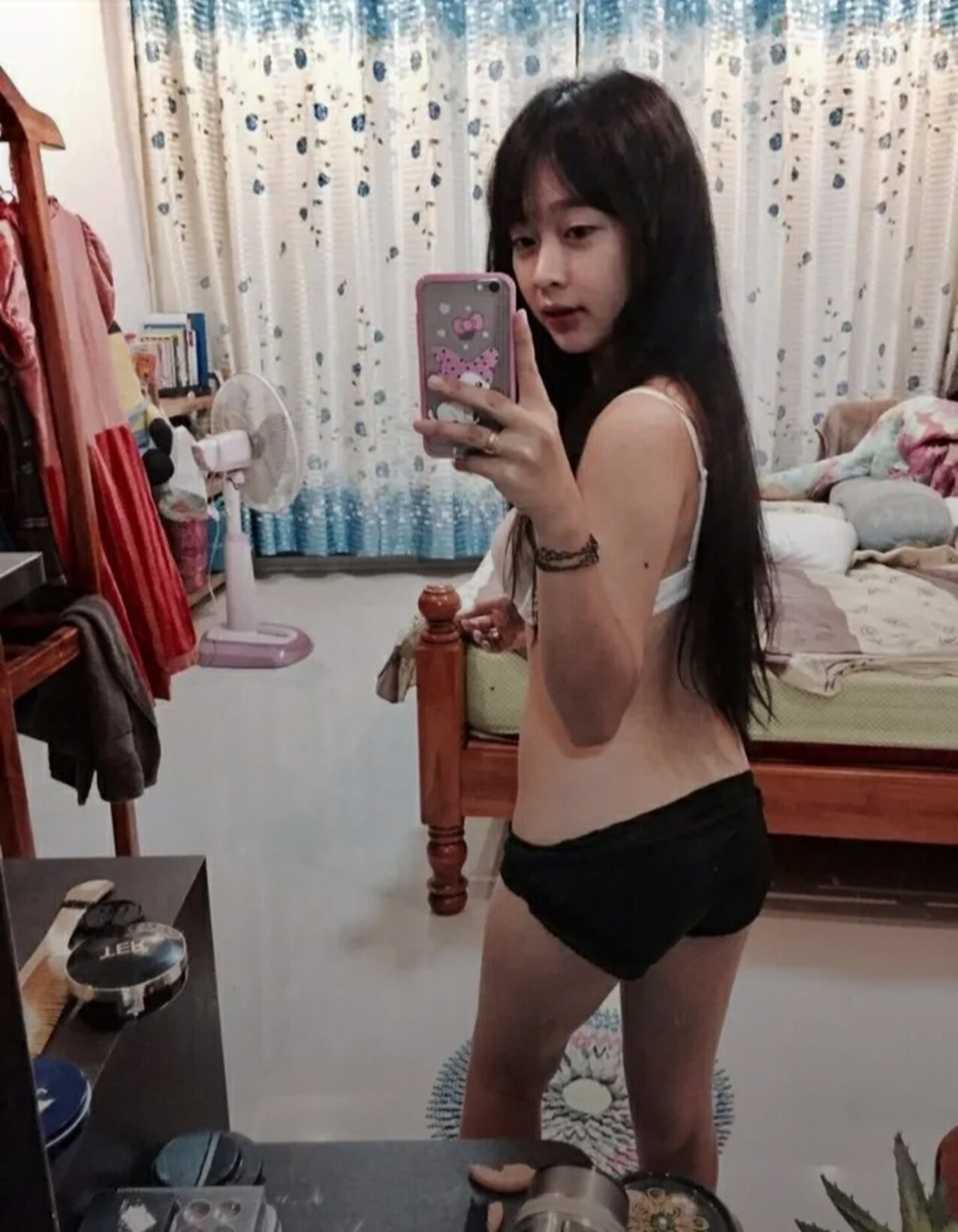 camgirl asian teen