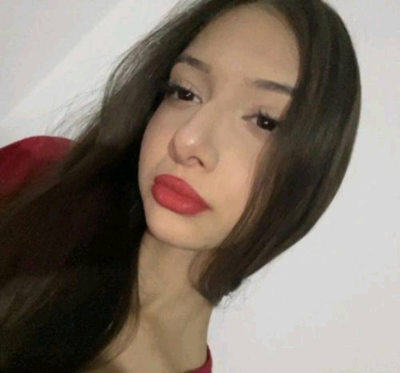 brunette horny slut