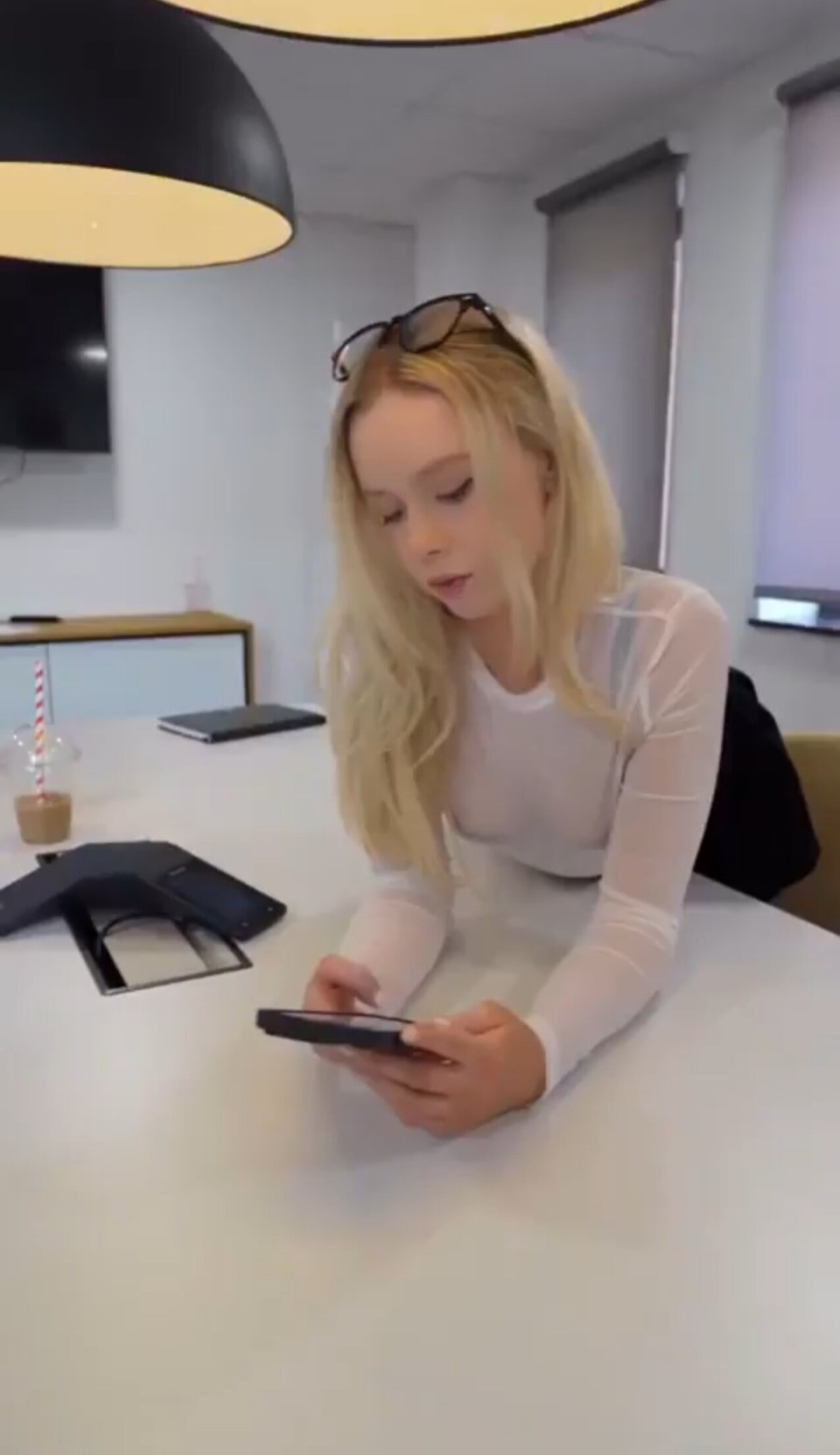 blonde pussy pink