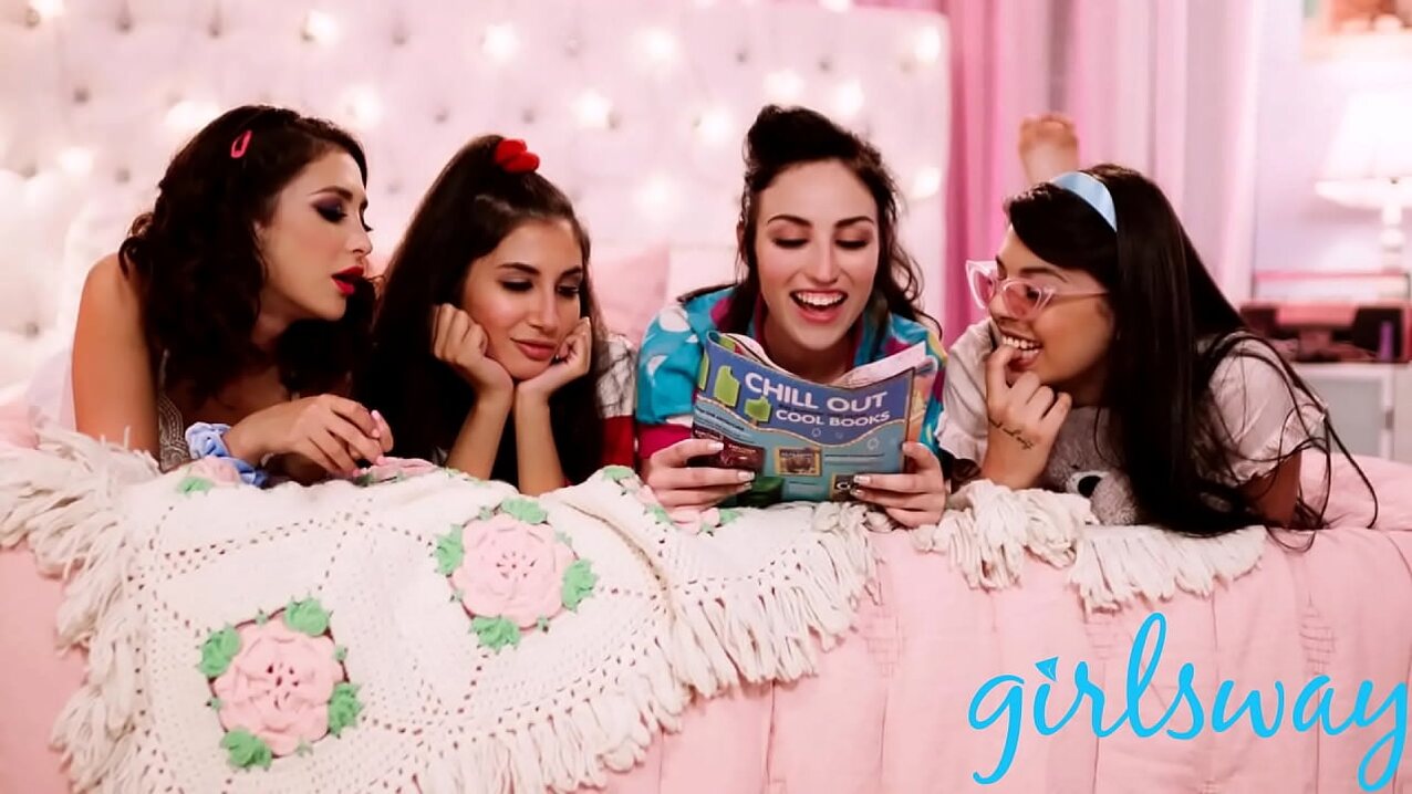 lesbian foursome girlsway