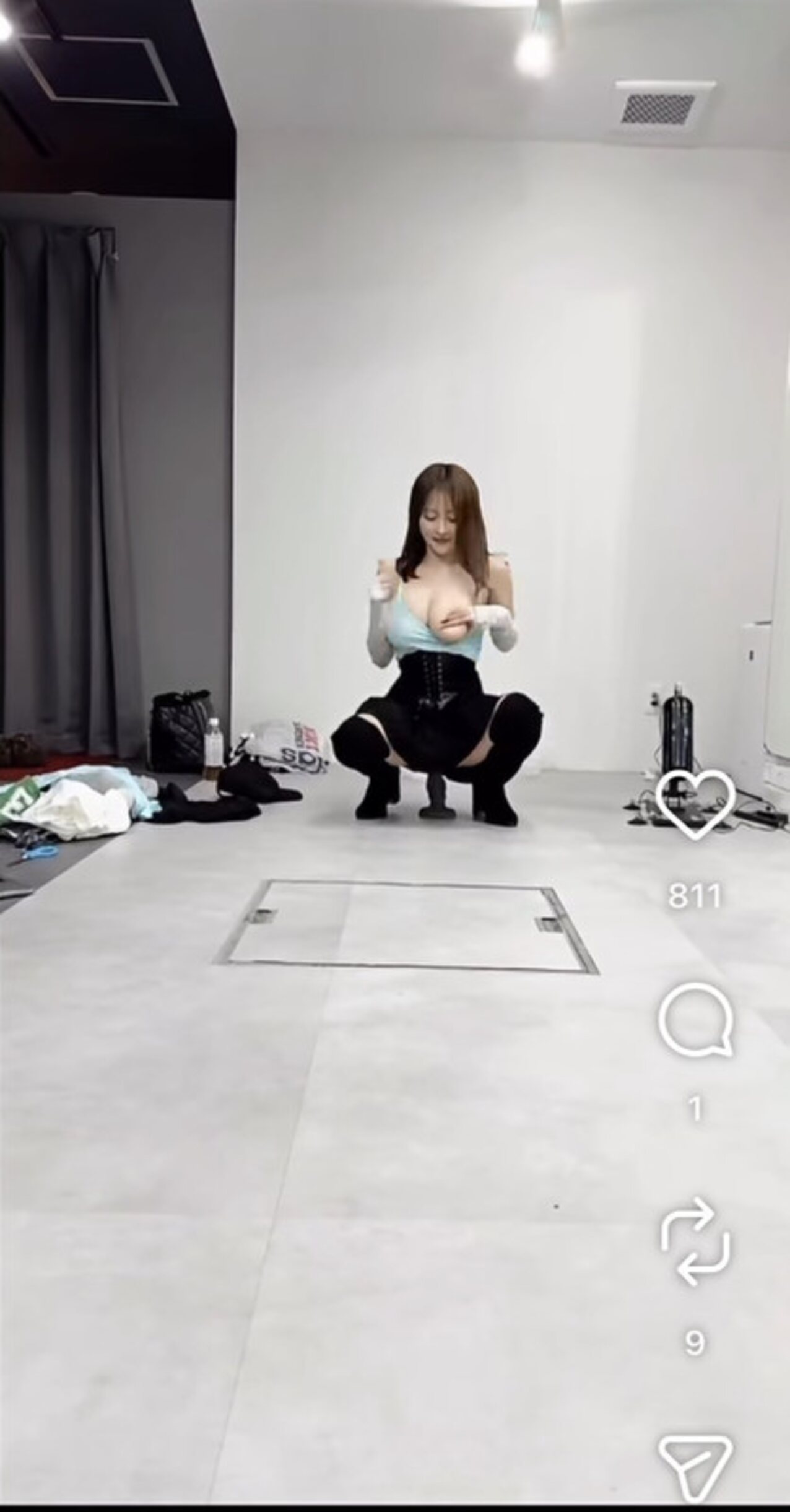camgirl asian brunette