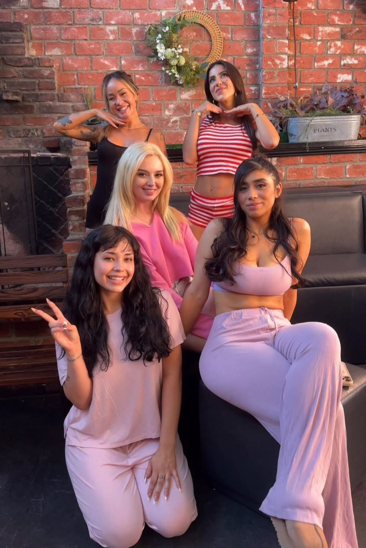 dress models idols
