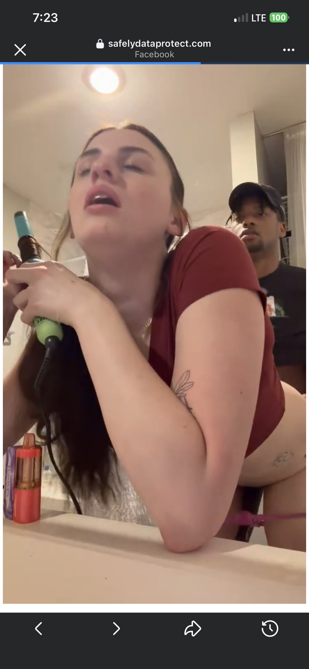 camgirl multitasking bbc