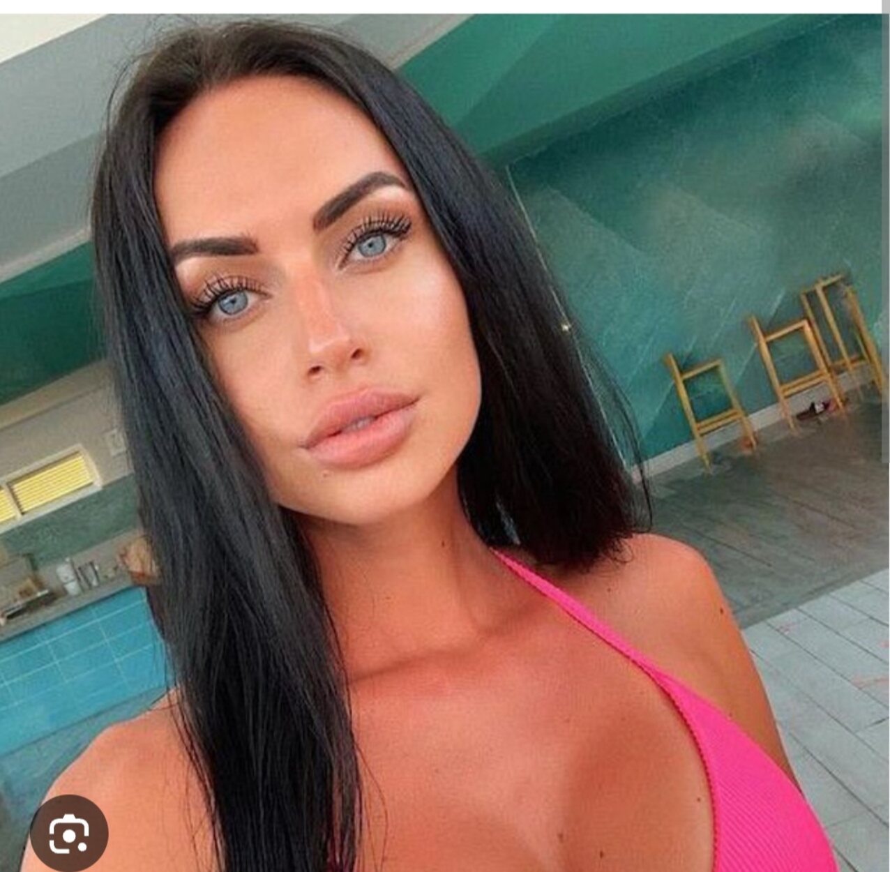 brunette tall gorgeous