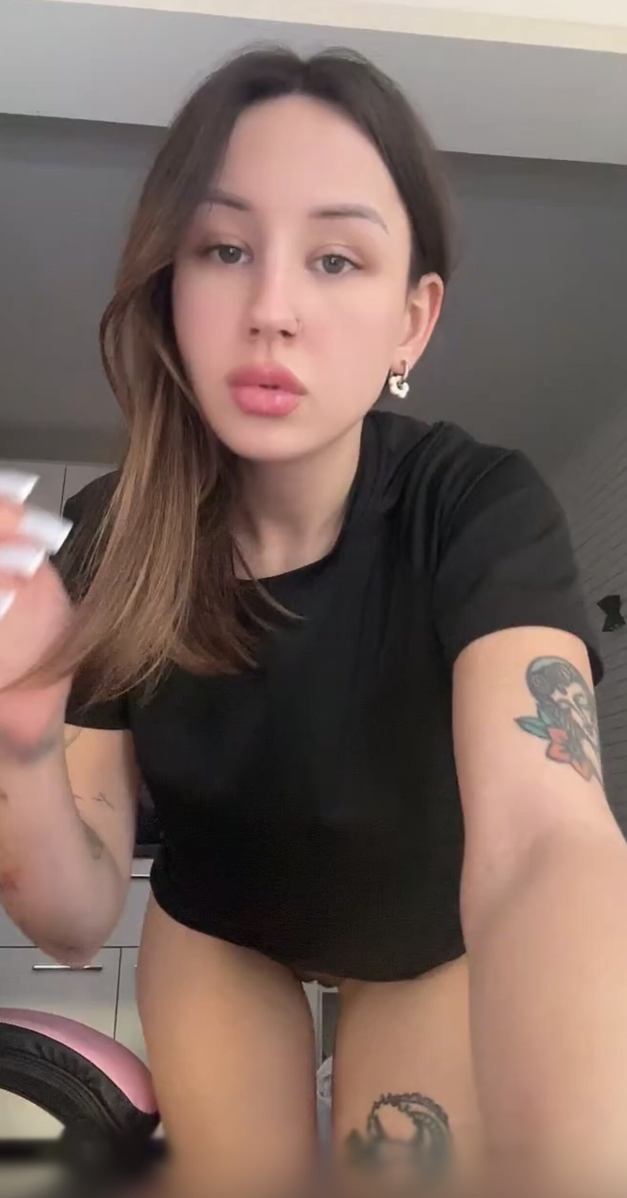 amateur pussy reveal beauty