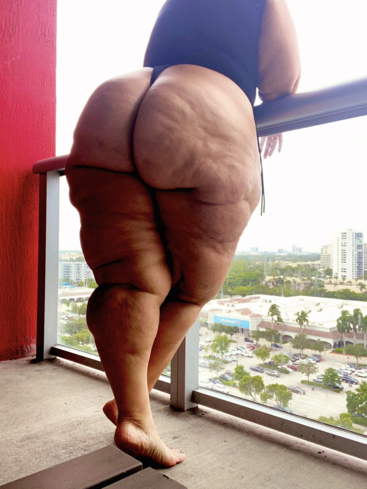 balcony big ass cellulite