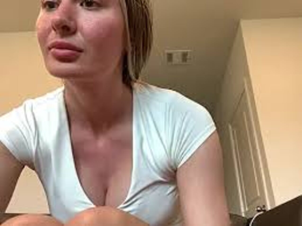 camgirl tits blonde