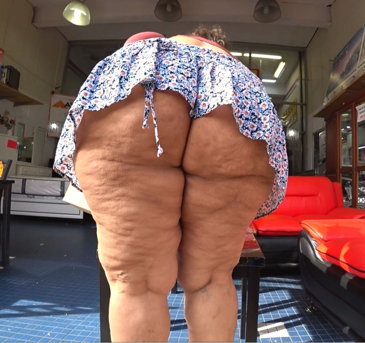 latina ass butt