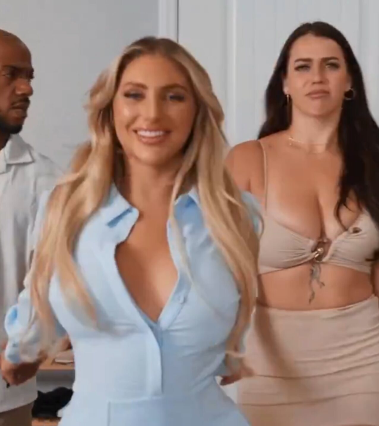 threesome visit blonde