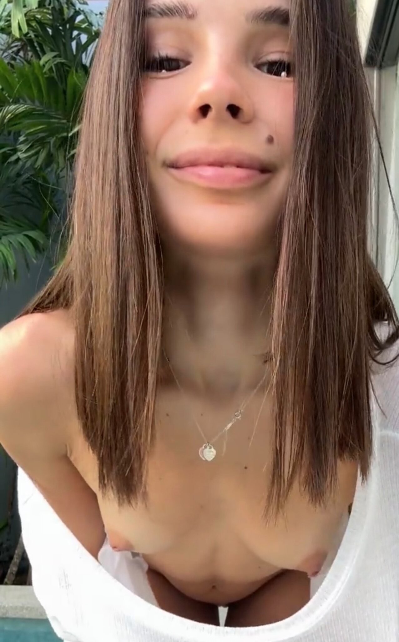 amateur teen brunette