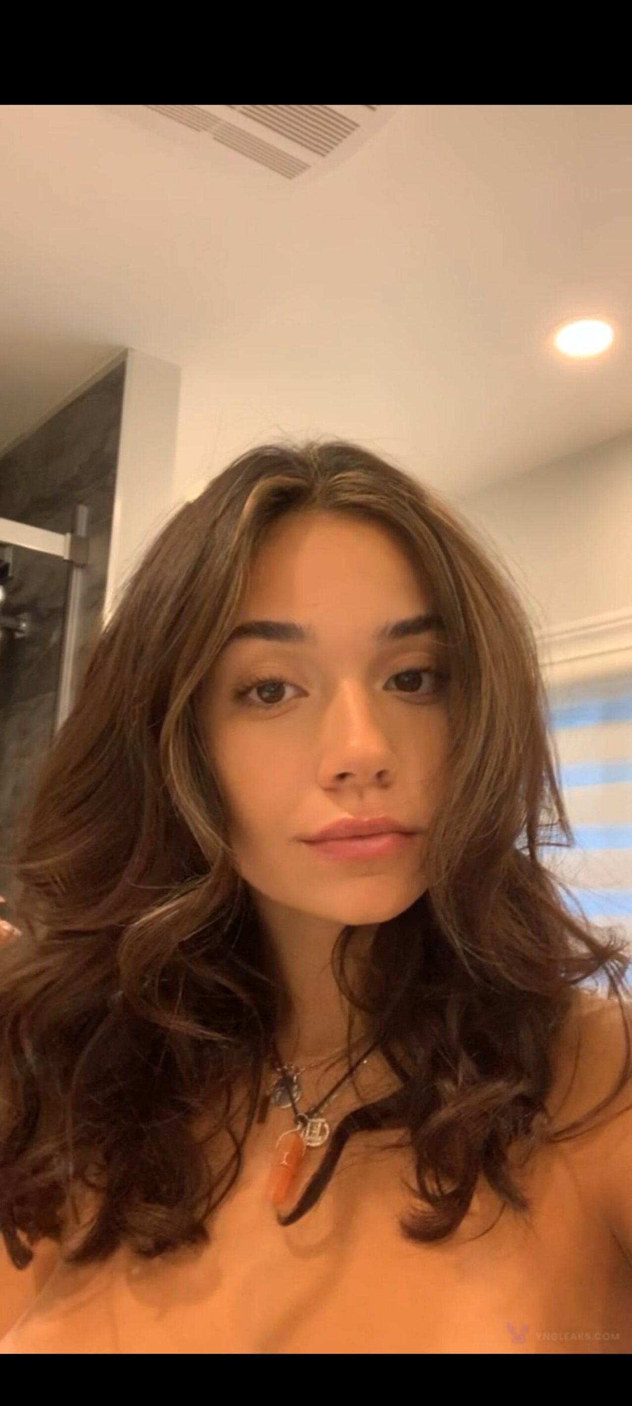 brunette teen hot
