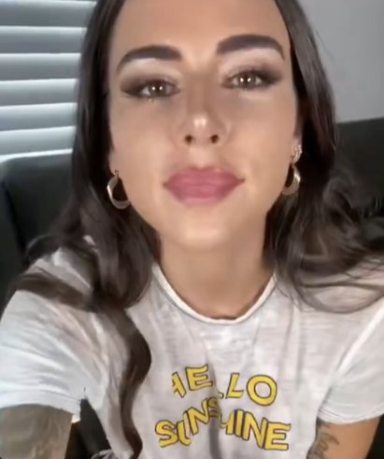 latina milf brunette