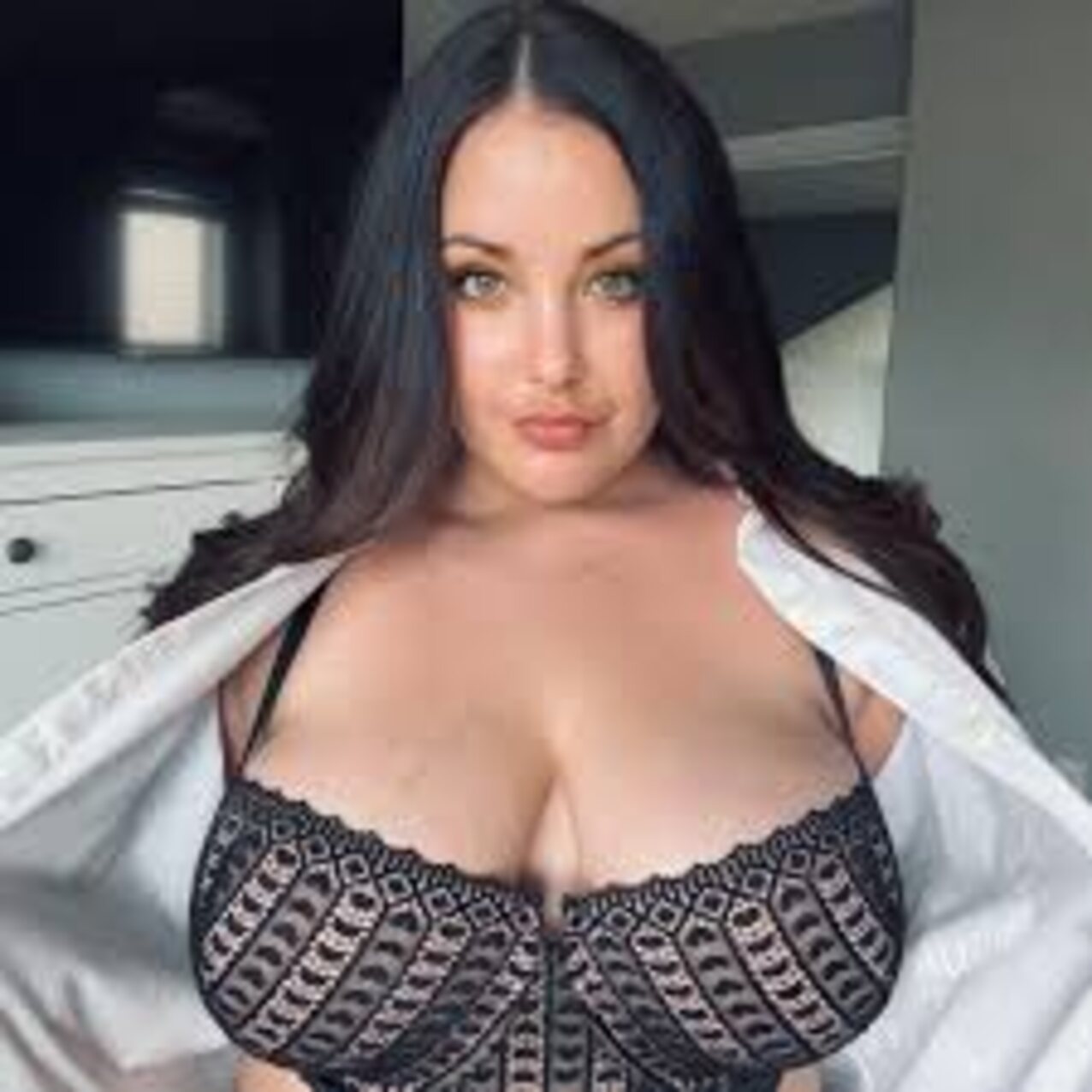 girlontop880 busty mom