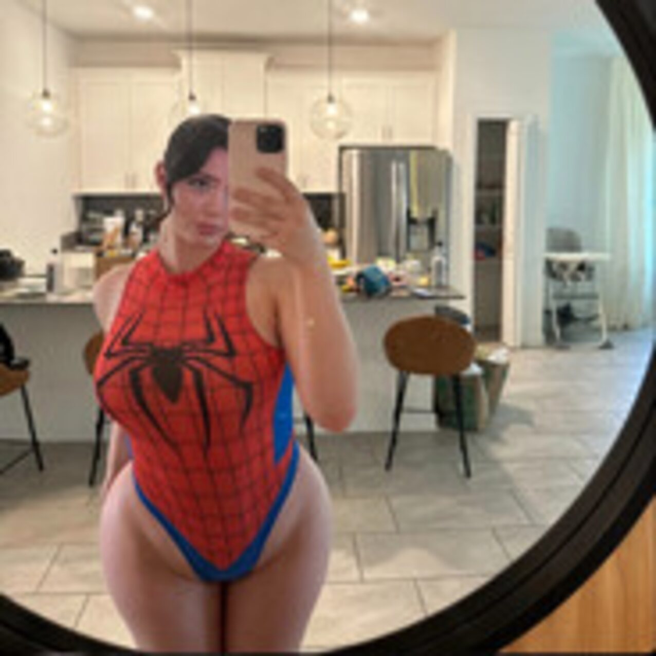 amateur thicc white