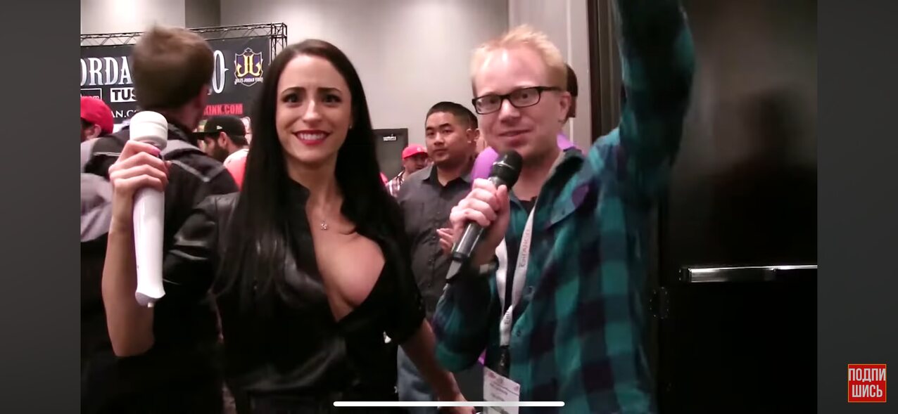 brunette beautiful tits