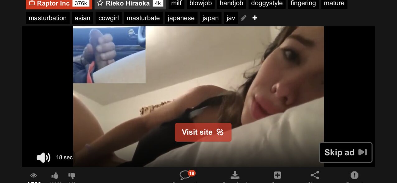 camgirl brunette masturbating