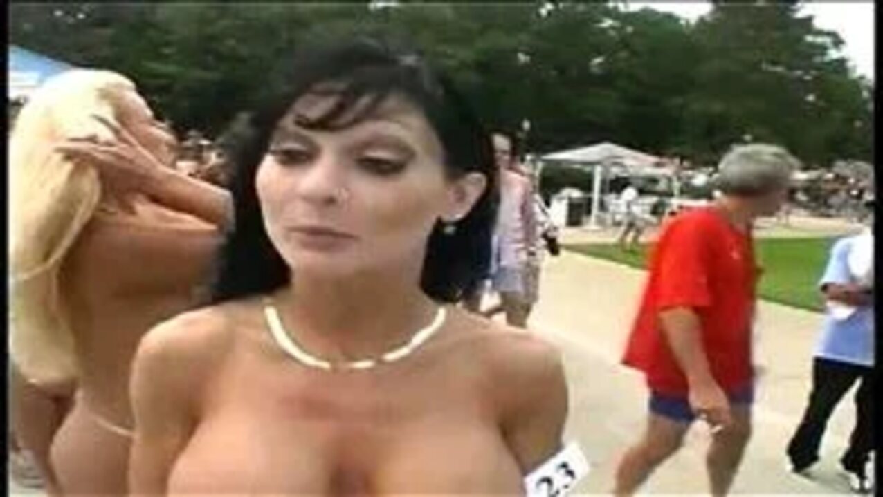 nude black white
