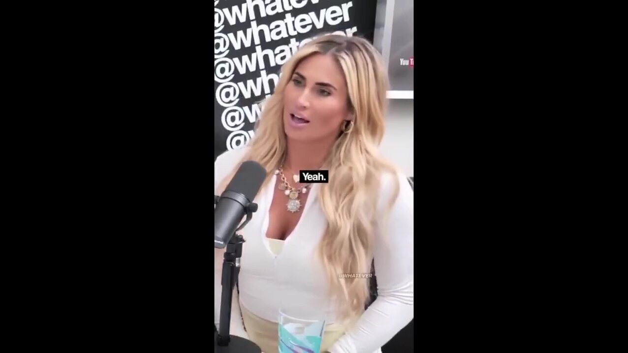 blond wihte snow bunny