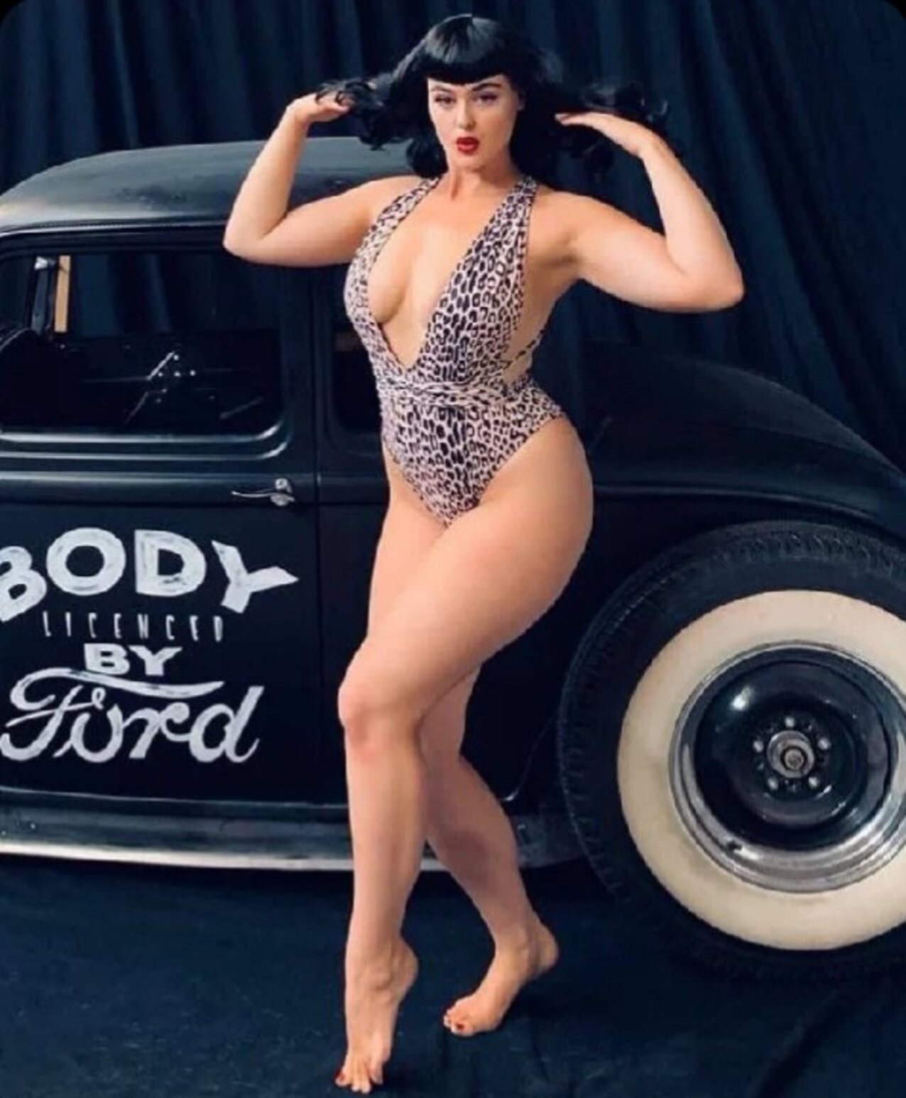 hot pale car