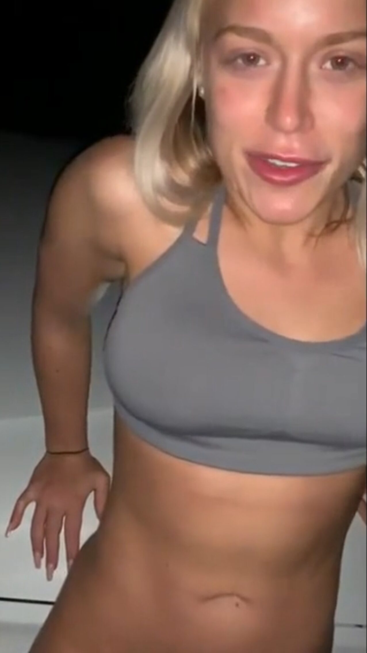 camgirl blonde amateur